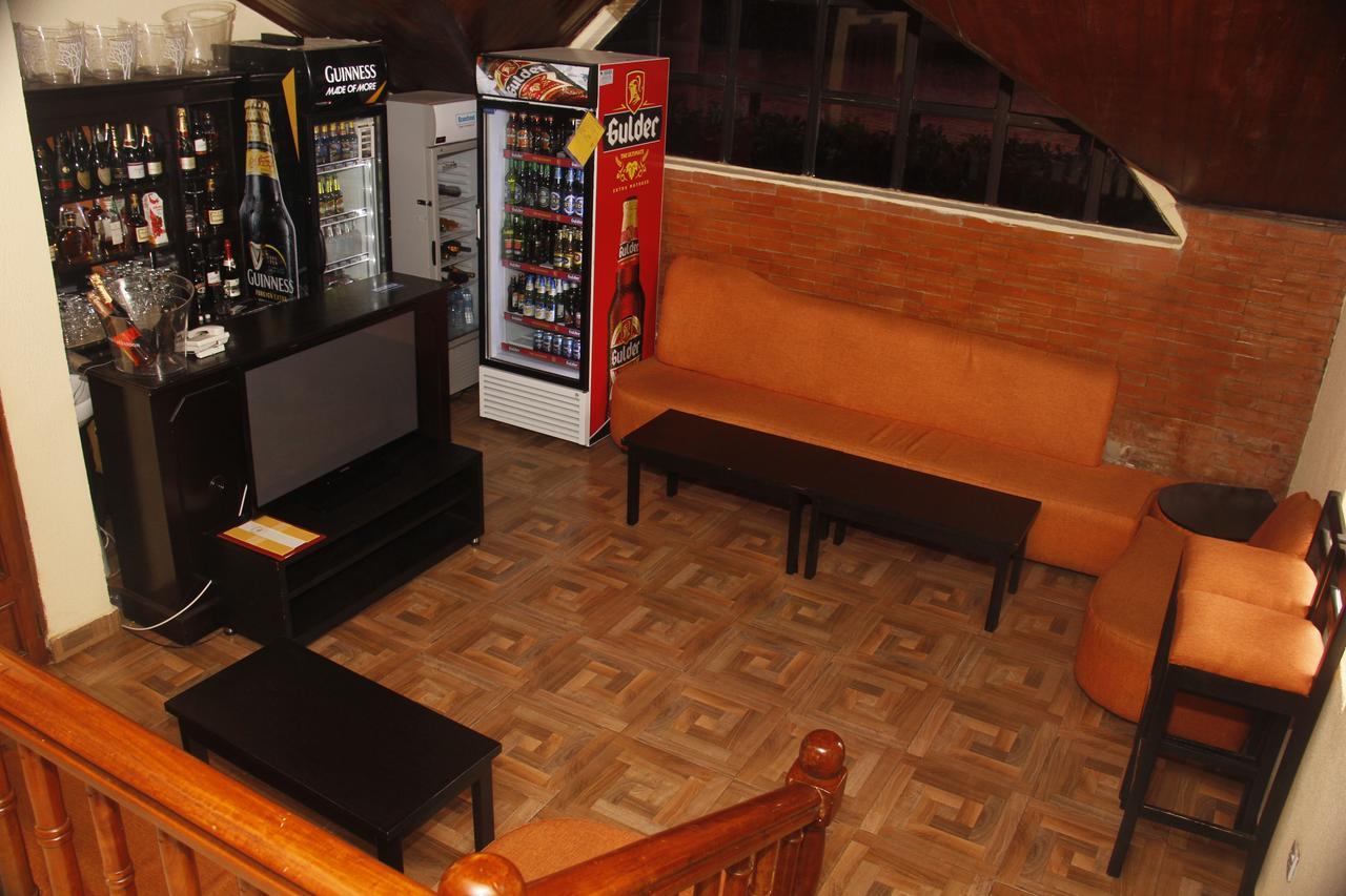 Crown Cottage Hotel איקג'ה מראה חיצוני תמונה